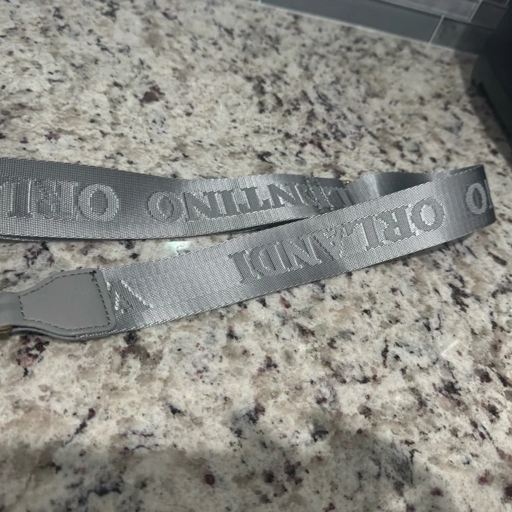 New VALENTINO ORLANDI TOTE BAG WITH PENDANT LIGHT GREY w/Guitar strap - Picture 13 of 14